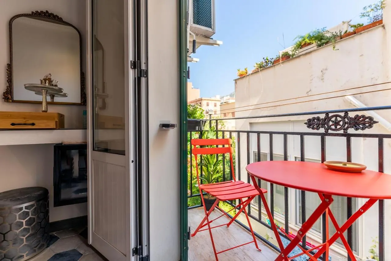 Regina Suite Palermo 0*,